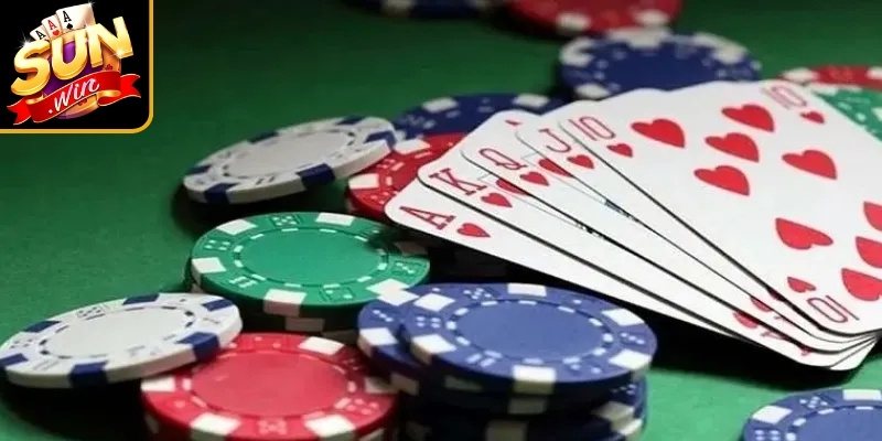 Vòng thứ sáu lật bài và phân định chiến thắng